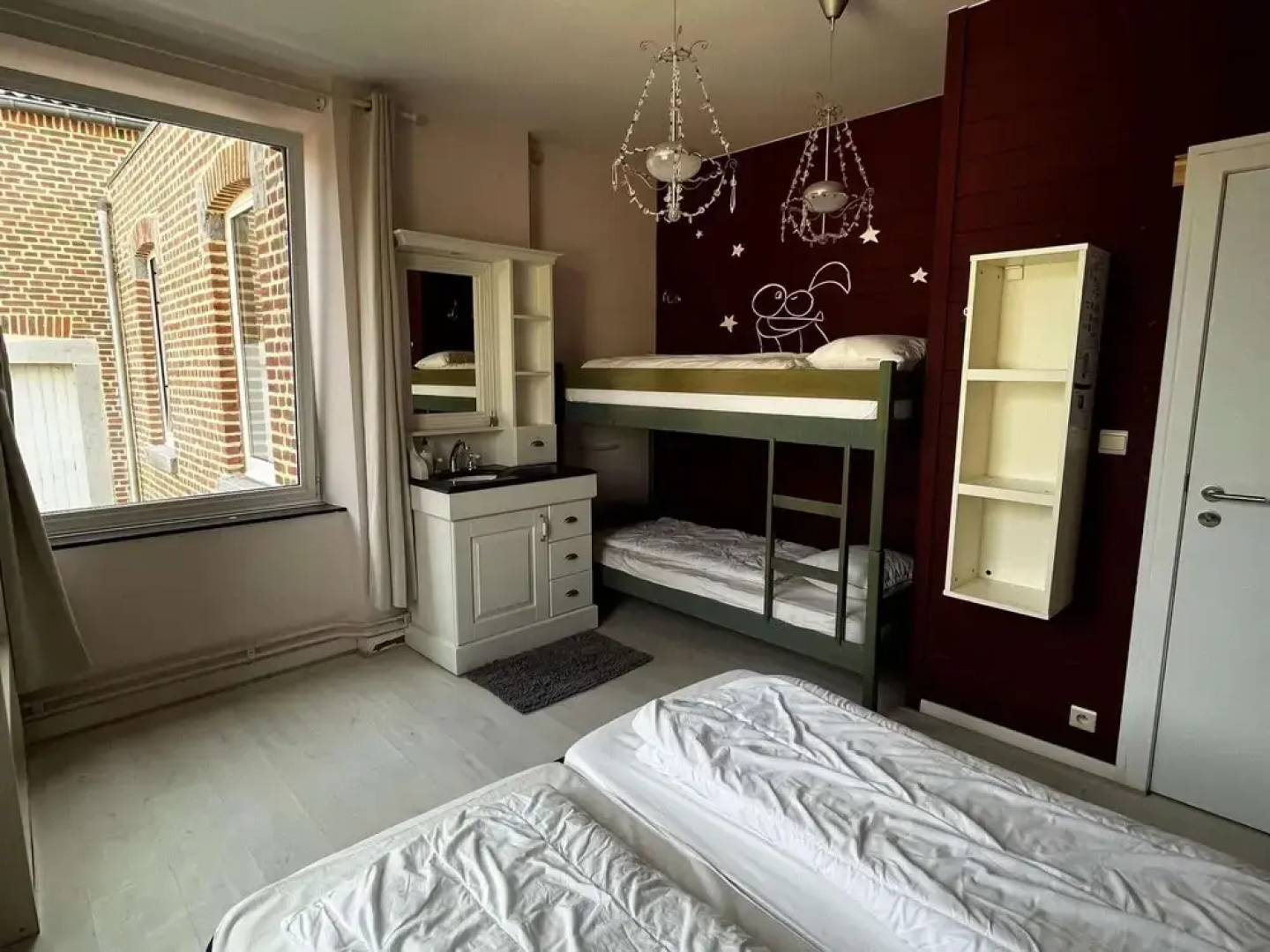 Spacious Farmhouse in Houyet with Hot Tub