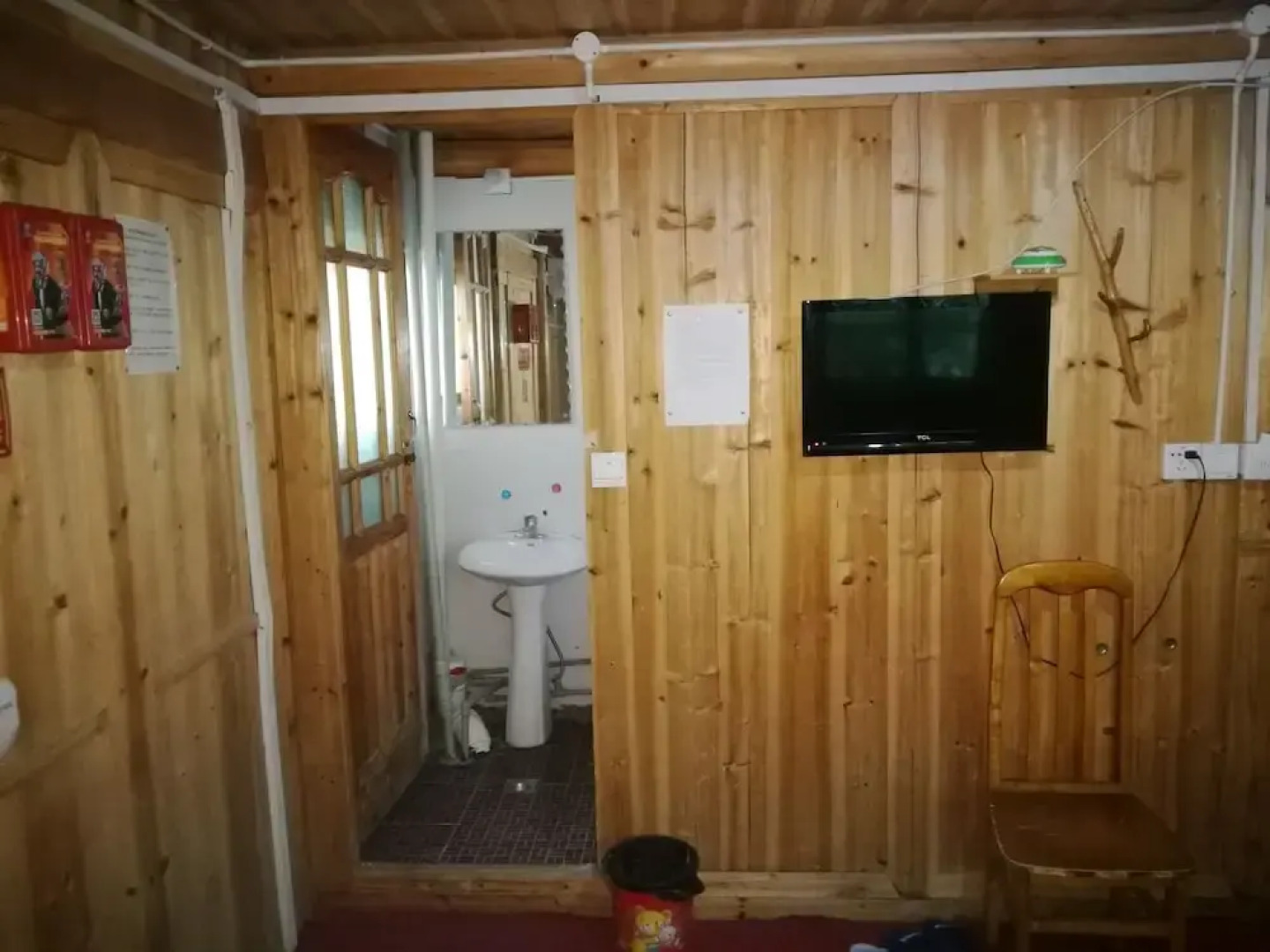 Spring Orchid Youth Hotel