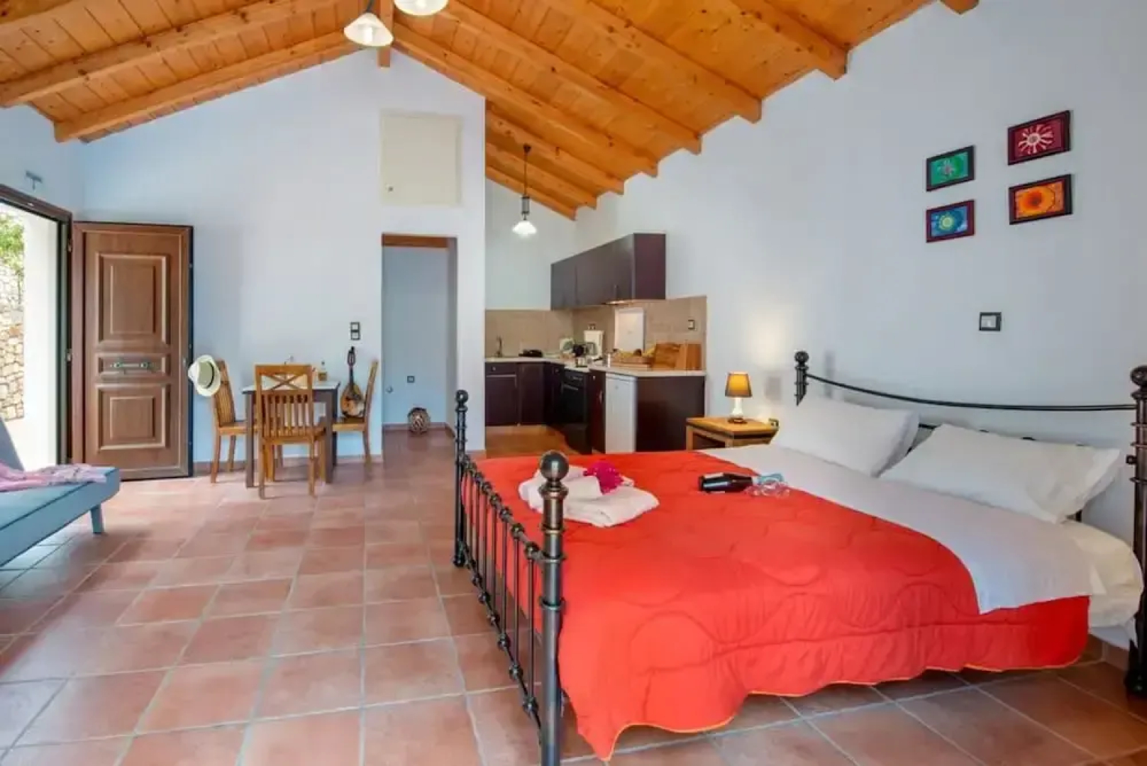 Kirki s Cozy Getaway - Paxoi Getaway w Jacuzzi