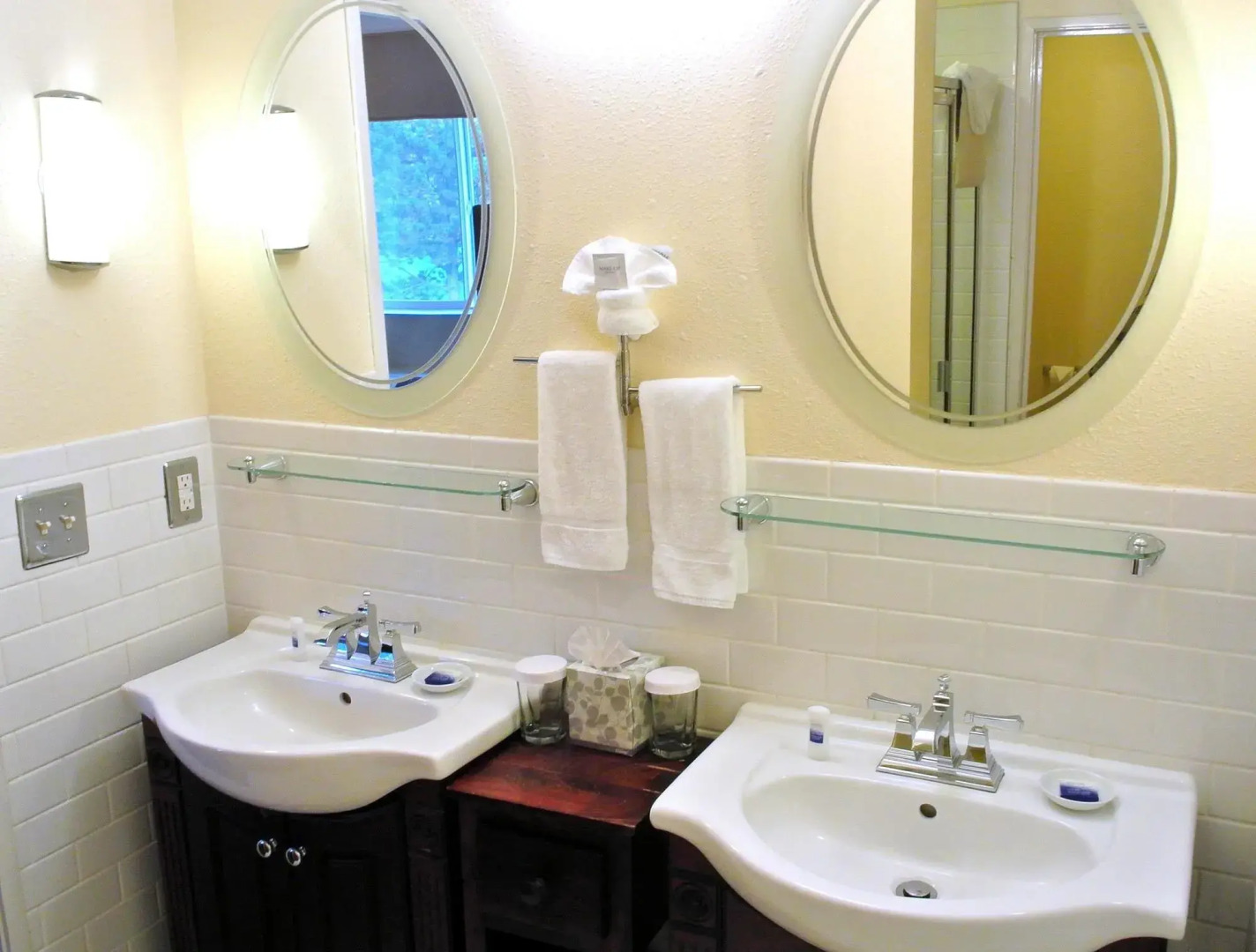 Best Western Plus Plaza by the Green