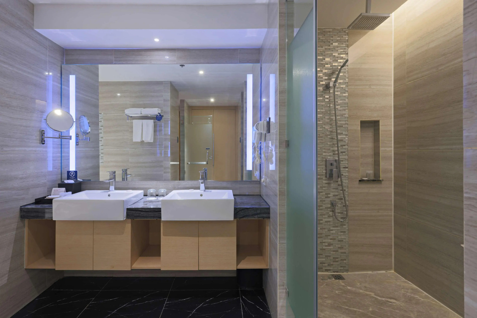 Best Western Plus Metro Clark