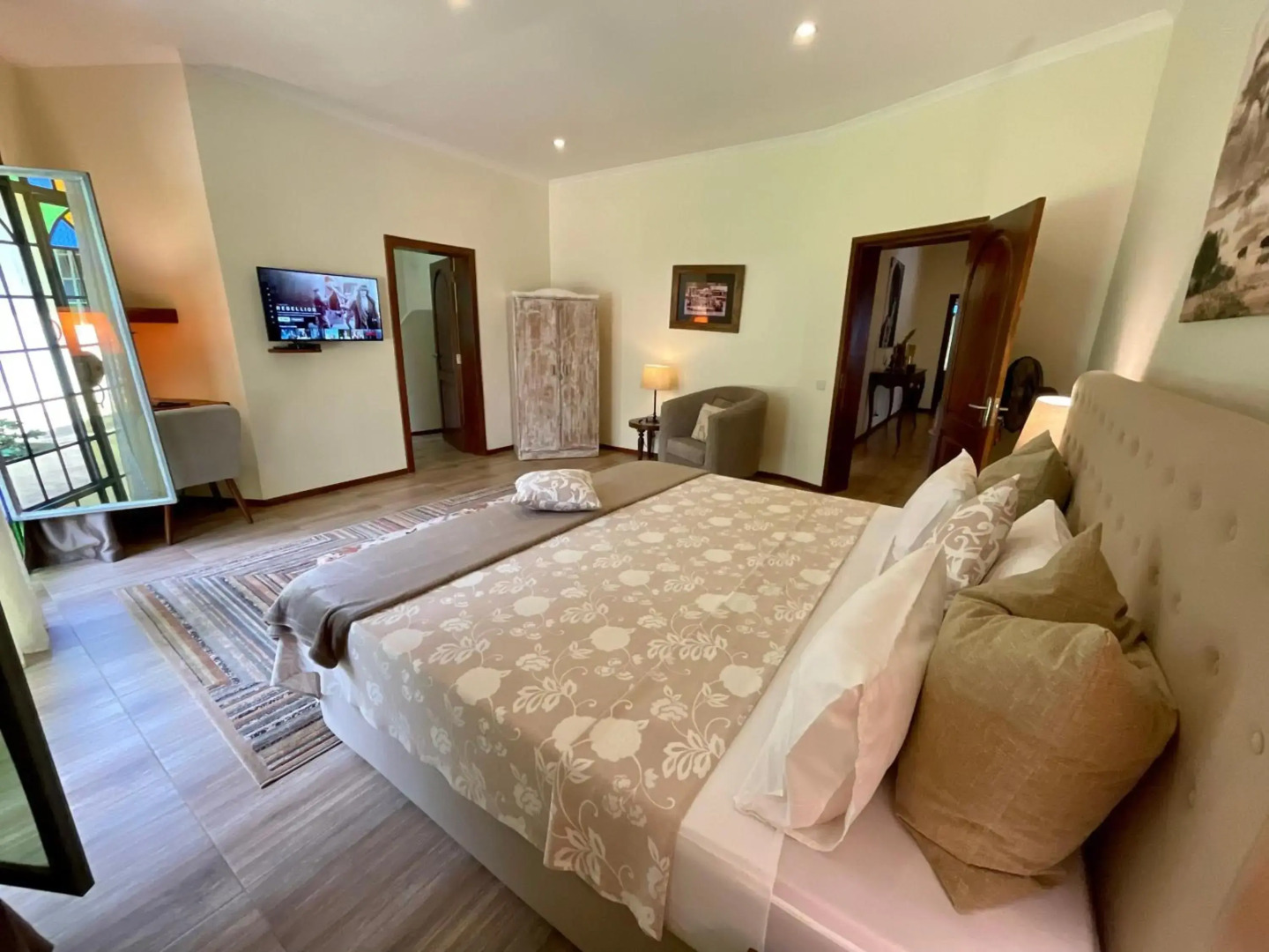 Pink Flamingo Boutique Hotel