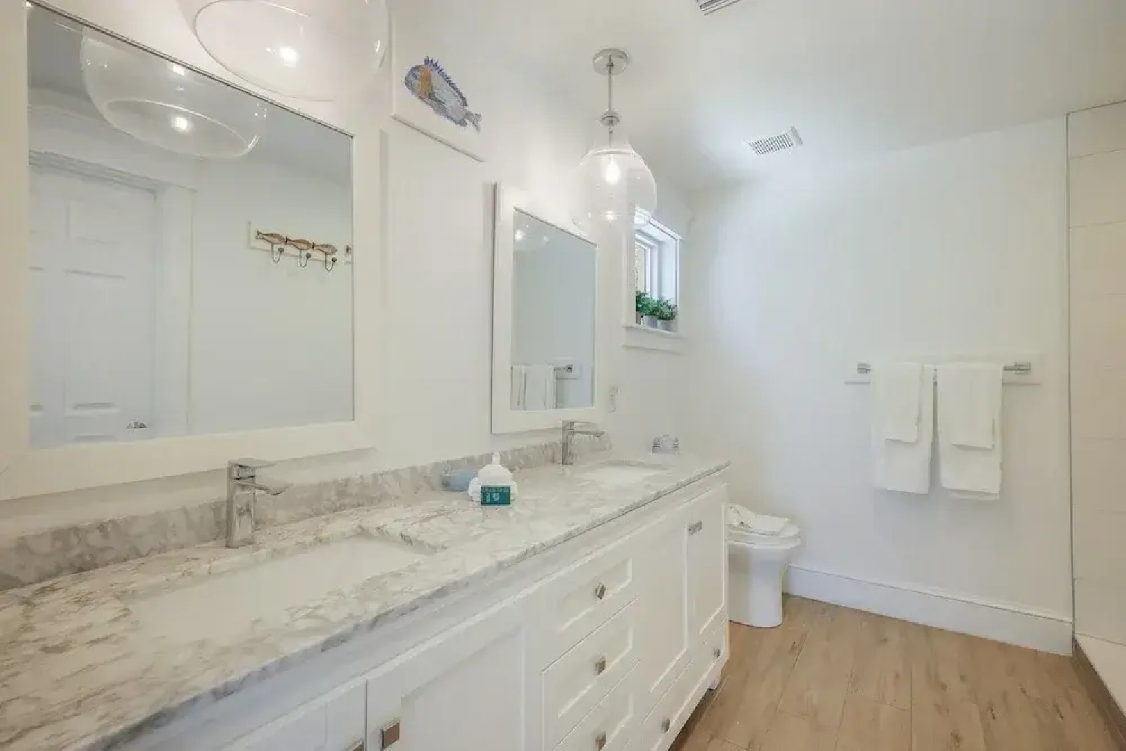 Gladiolus On The Water 3 Bedroom Home by RedAwning