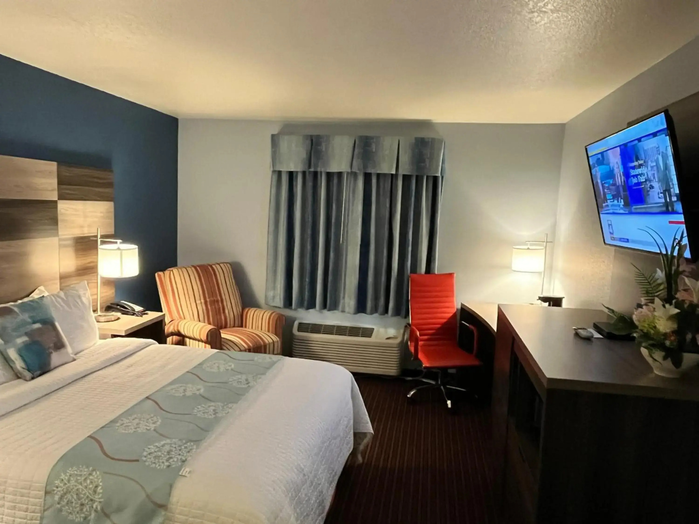 Garnett Hotel & RV Park