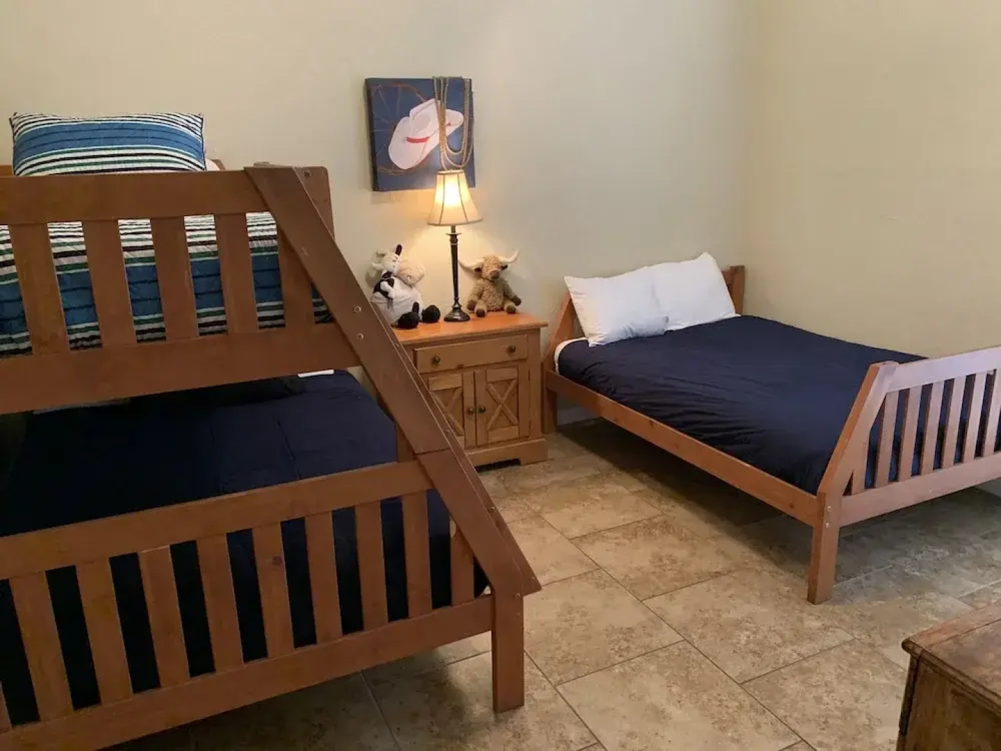 Cowboy Lodge Rr94404 #4 4 Bedroom Home by RedAwning