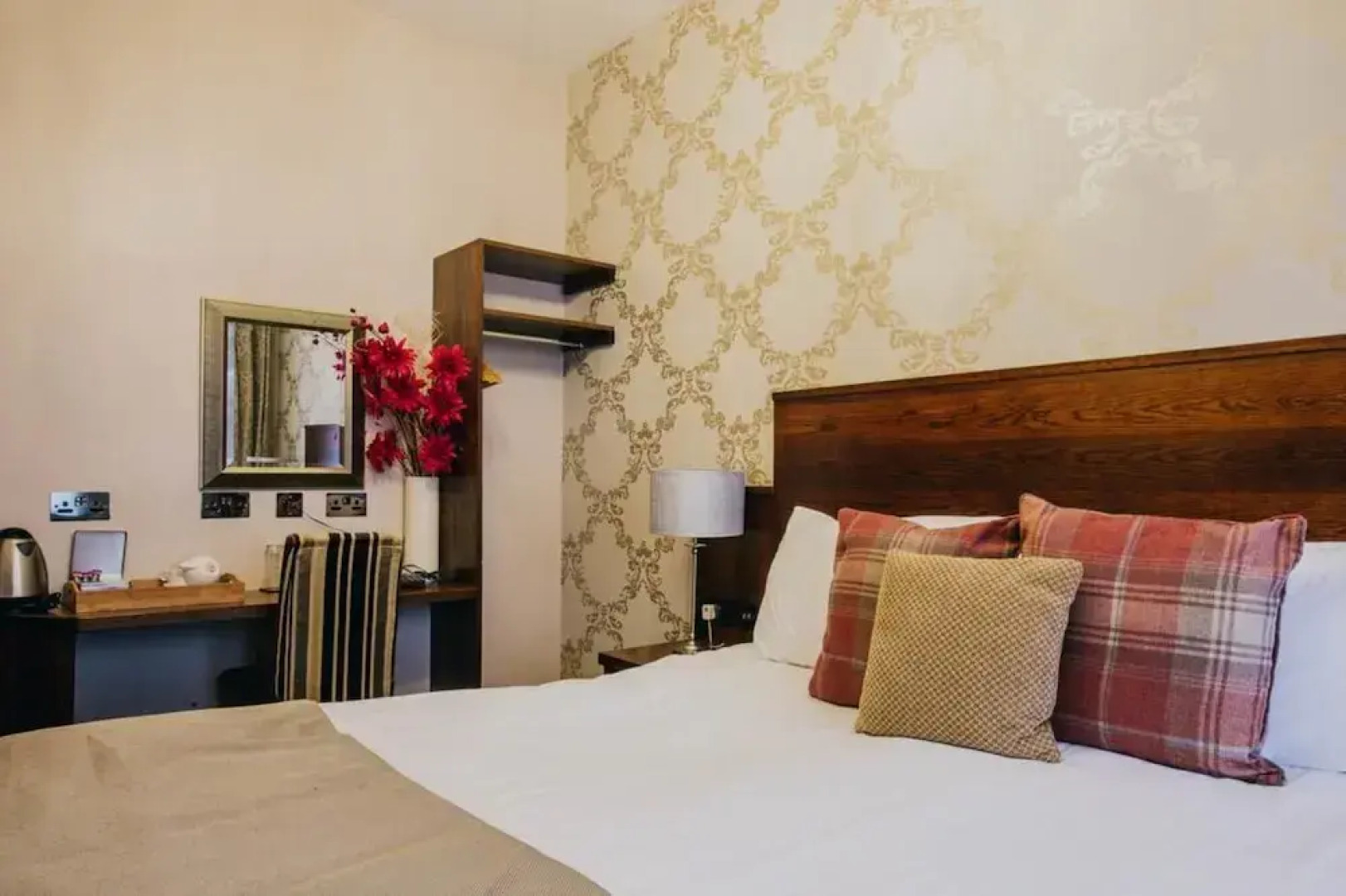 Duke Of Edinburgh Hotel