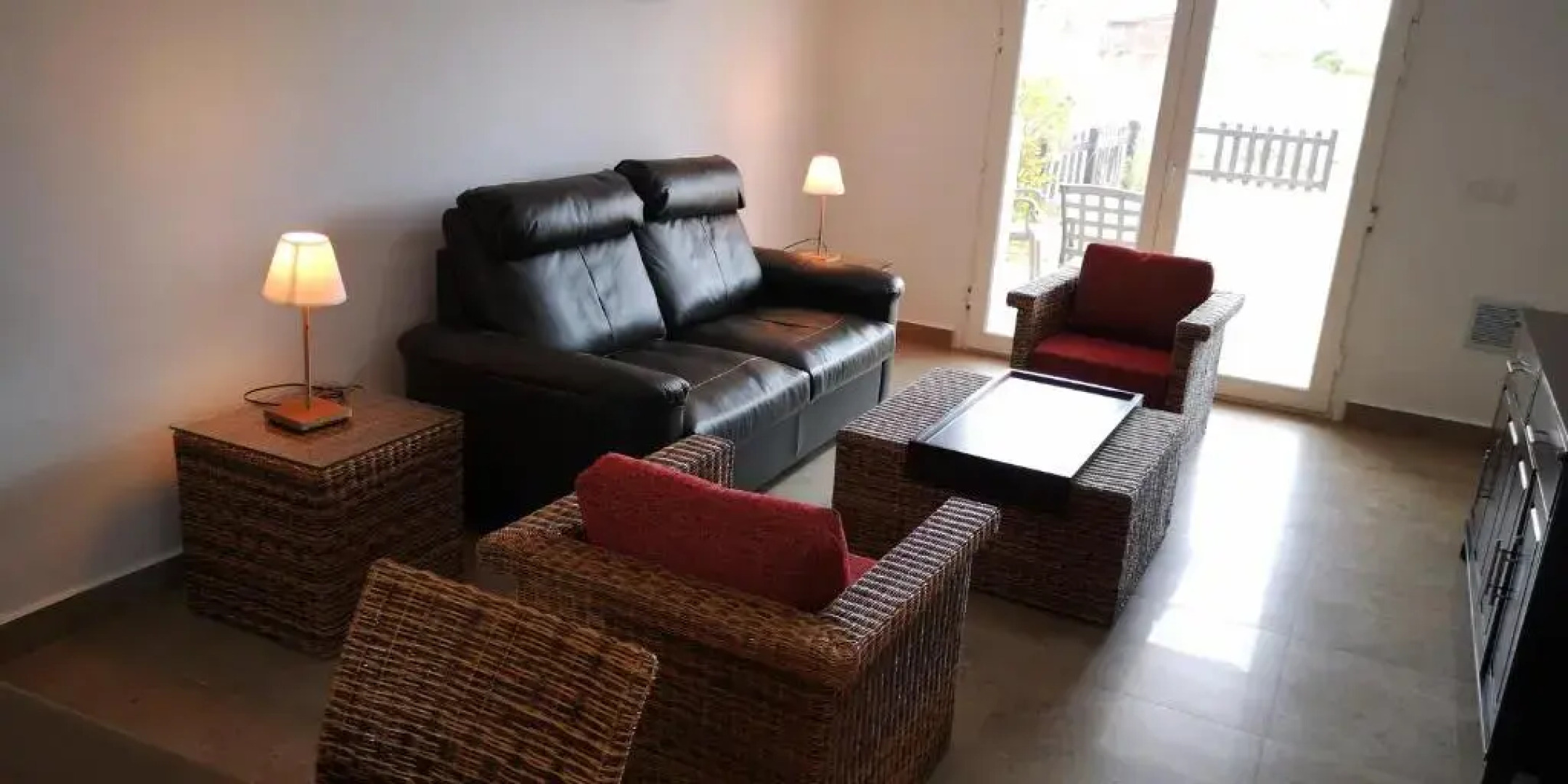 Perle Orientale Saidia Appart Rénové vue sur jardin et sur mer