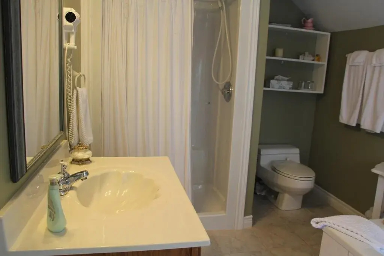 Tulips and Thistle B&B