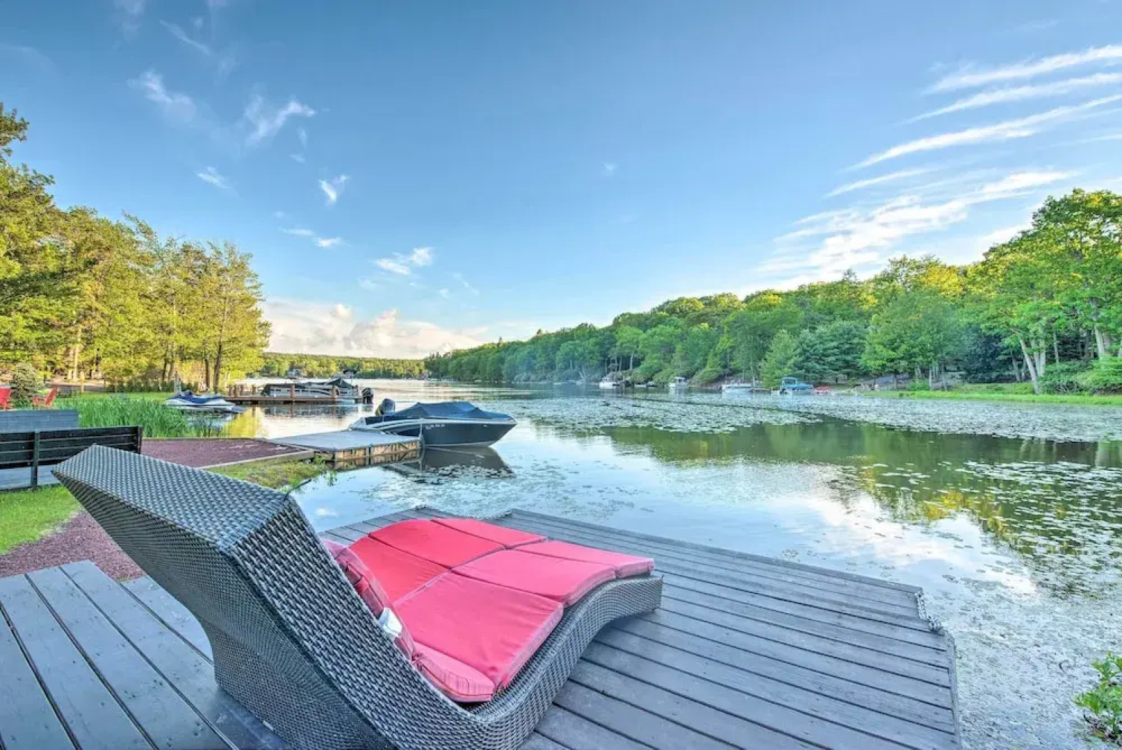 Hot Tub & Fire Pit: Waterfront Lake Harmony Home