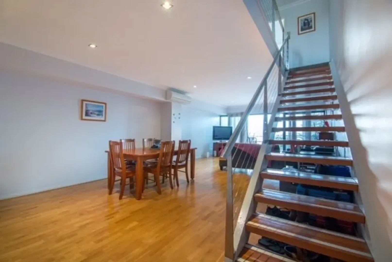 Spacious Apartment with Sea Views