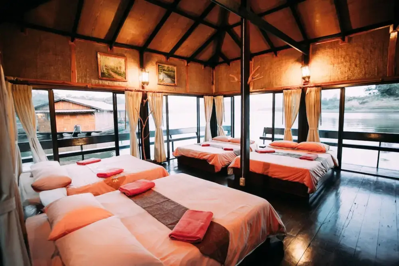 Pufa EngNam Lake Resort