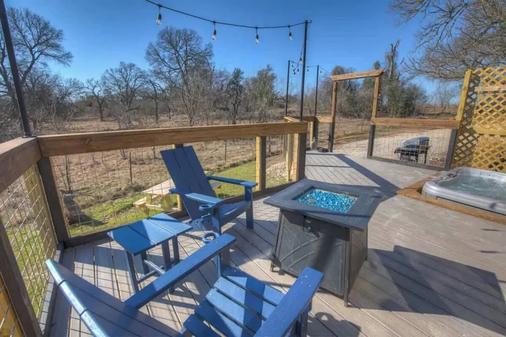 Waylon-hot Tub and Fire Table!