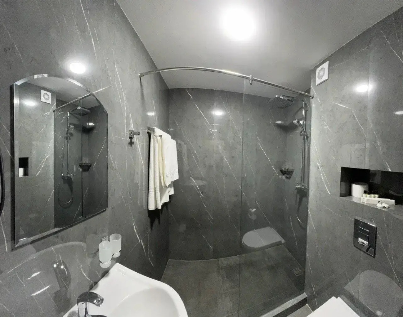 Avenue Park Hotel (Авеню Парк)