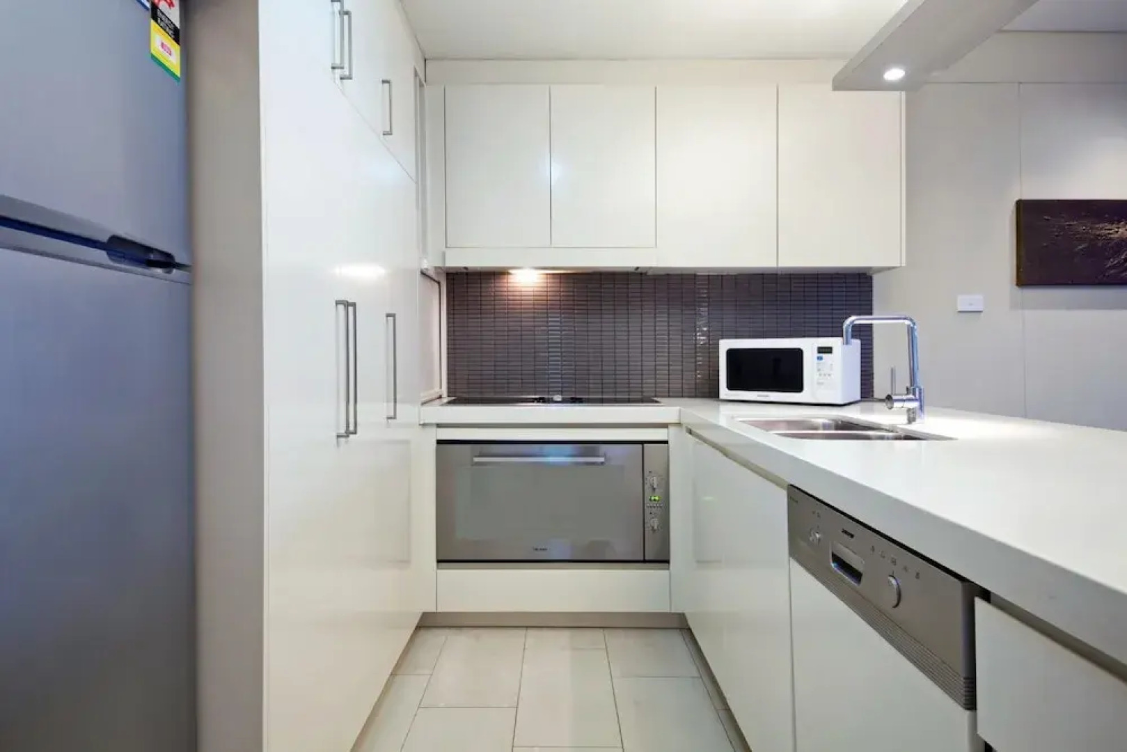 Cote D'Azur, Unit 11/61 Donald Street