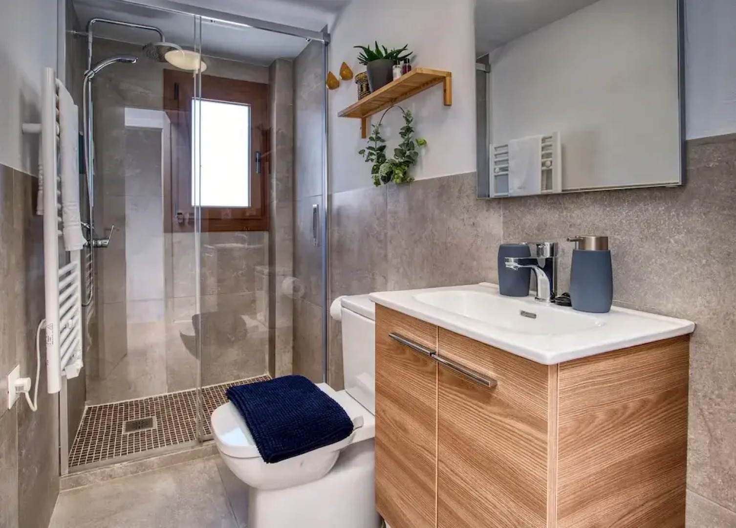 Olive & Ivy Guest House