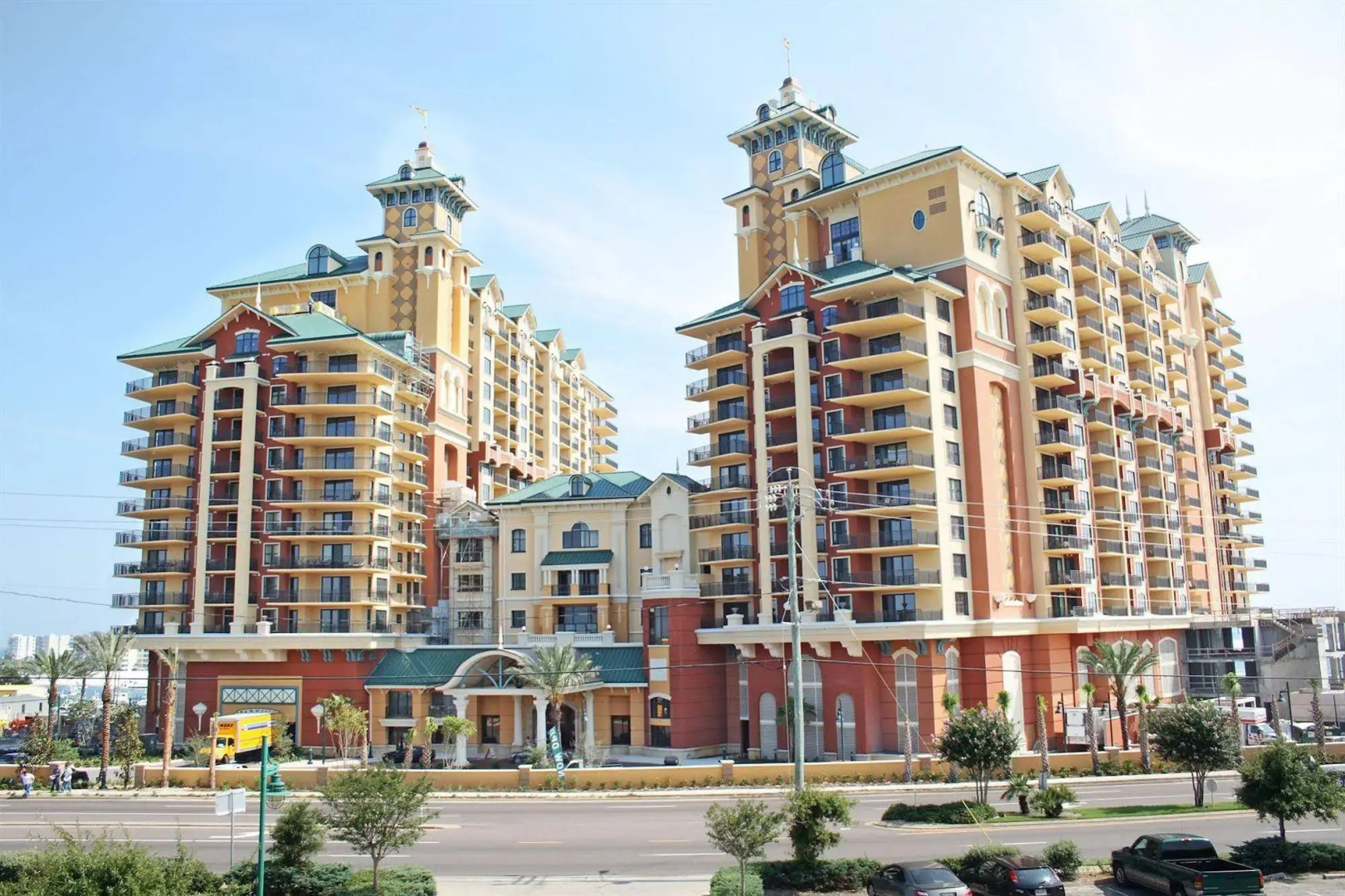 Emerald Grande Condominiums at HarborWalk Village