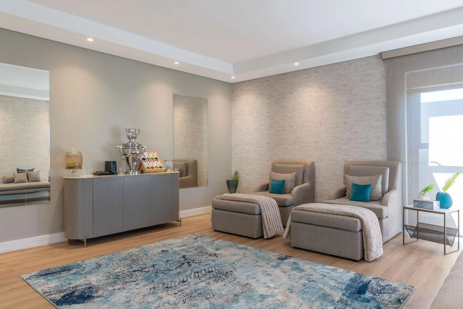 Radisson Hotel and Convention Centre OR Tambo Airport