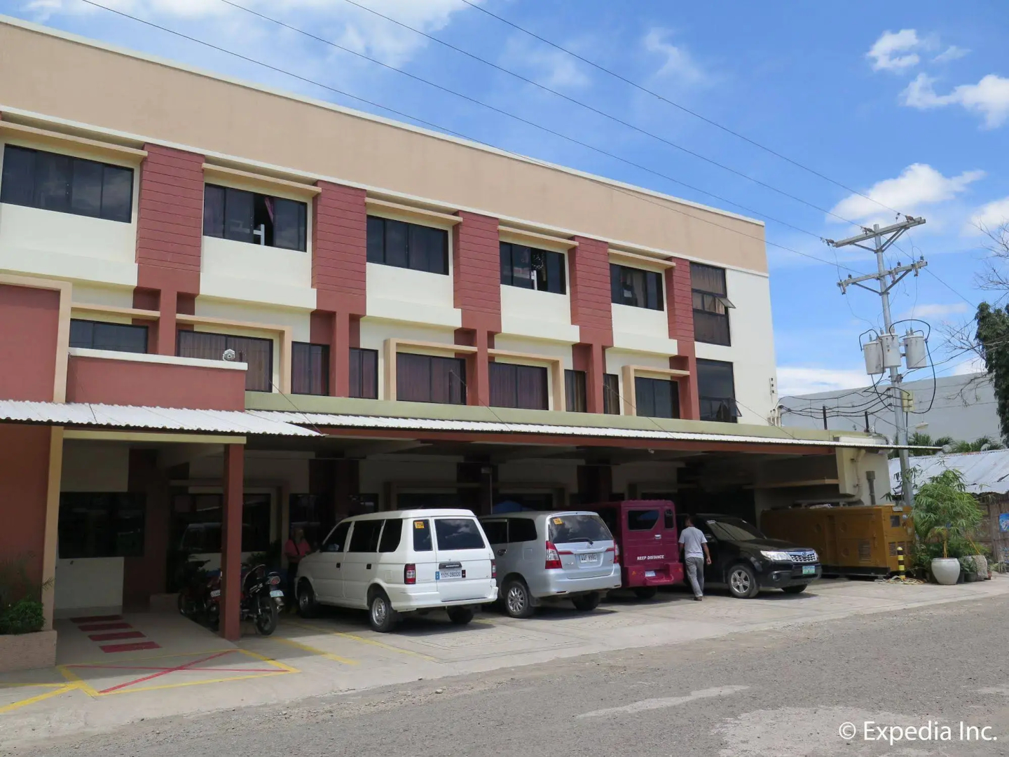 Royale House Hotel Davao powered by Cocotel