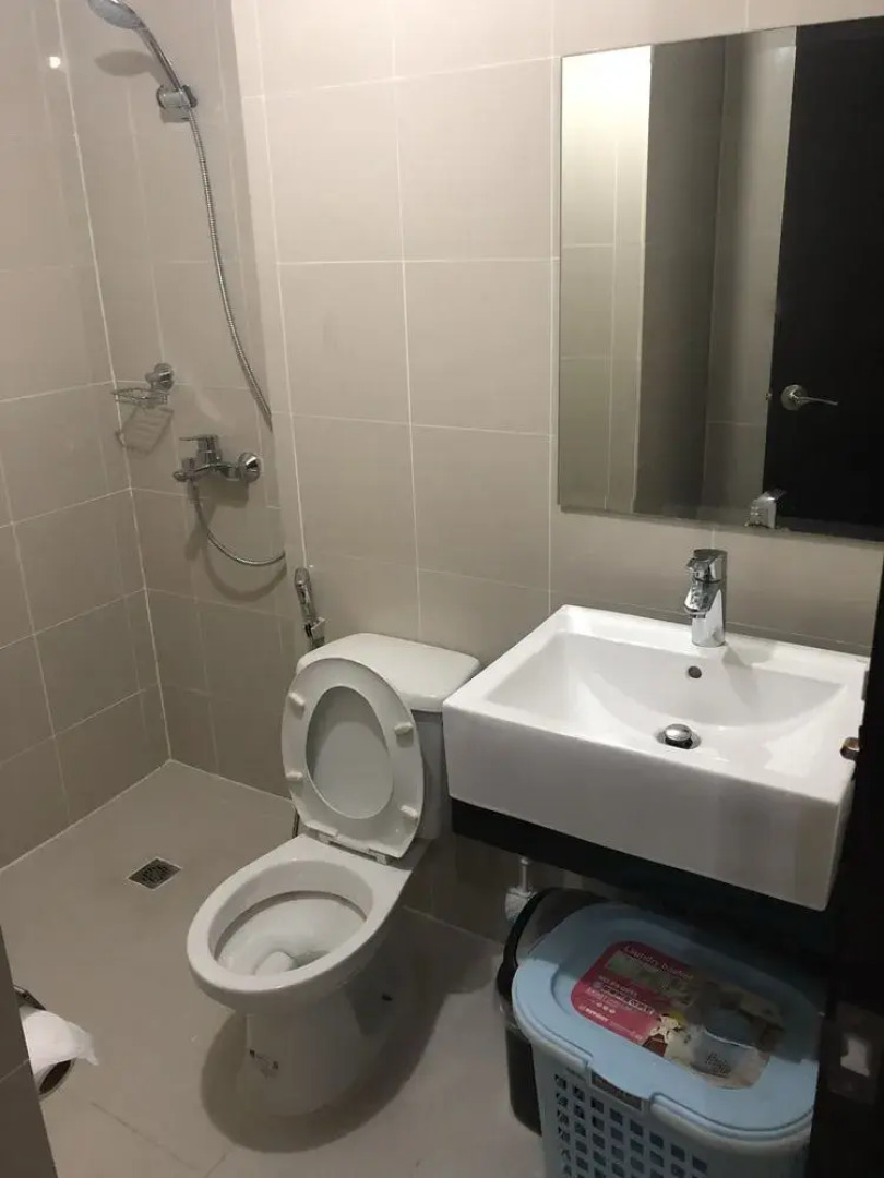 Cubao ManhattanHeights Unit 4Q Tower D