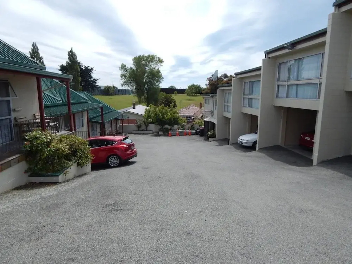 Townhouse Motel