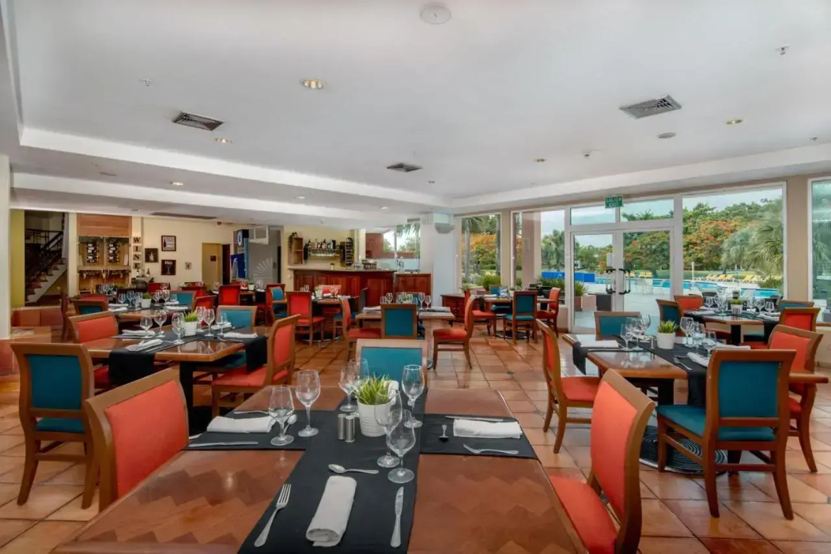 Hodelpa Garden Suites Golf & Convention Center