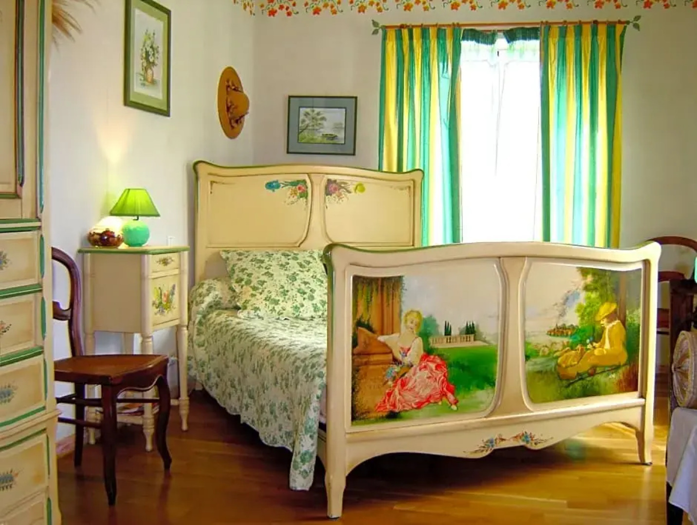 Autrefois la Modiste (Adults Only)