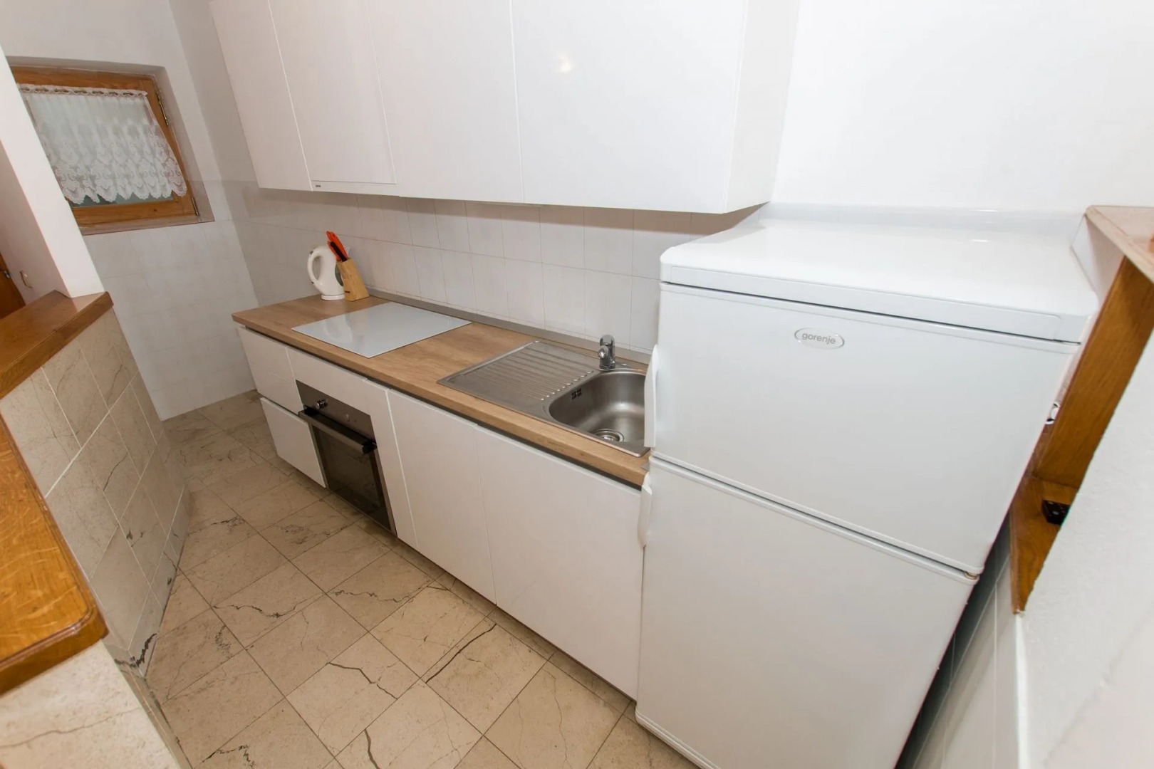 Apartment Prgo - spacious with view & parking: A1  2.kat Makarska, Riviera Makarska