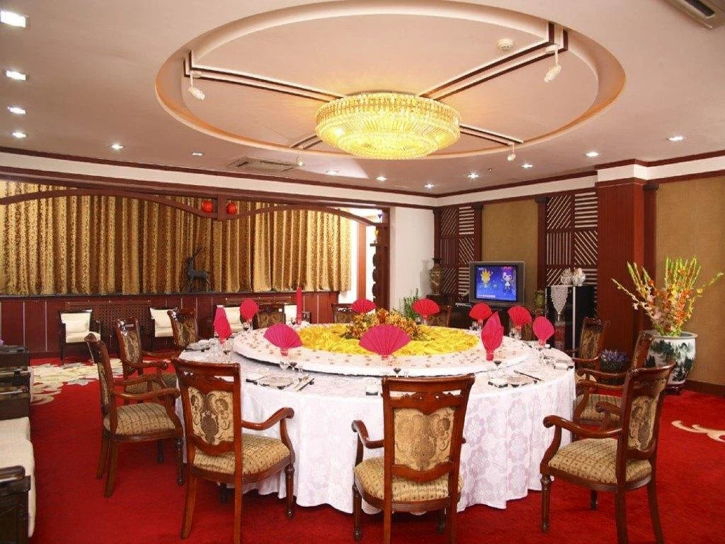 Huili Business Hotel
