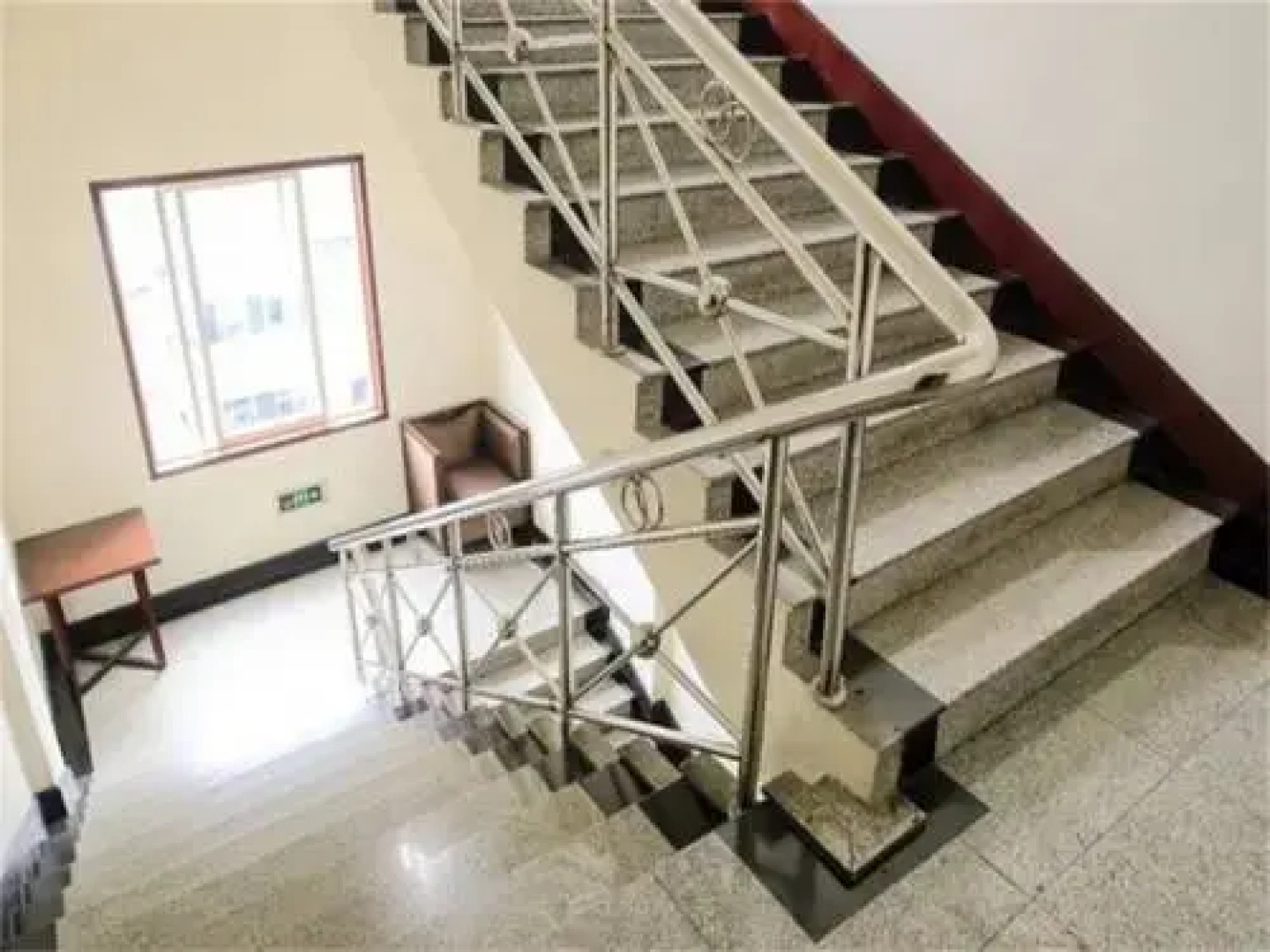 自贡江南印象酒店