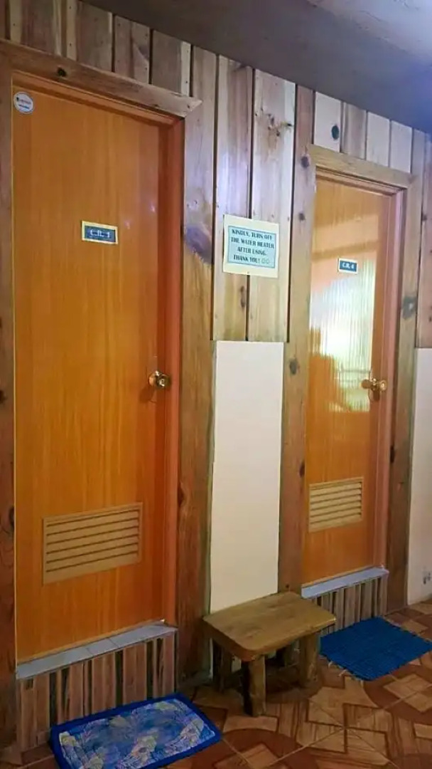 7th Heaven Lodge and Cafe