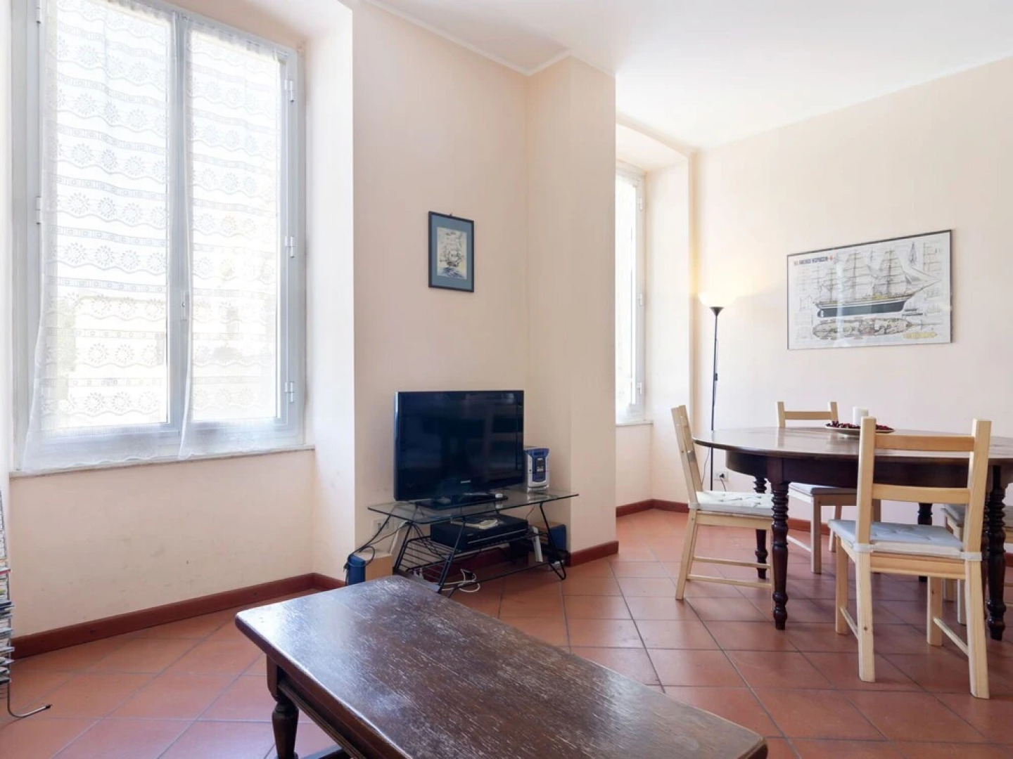 Spacious Apartment in Rapallo with Balcony