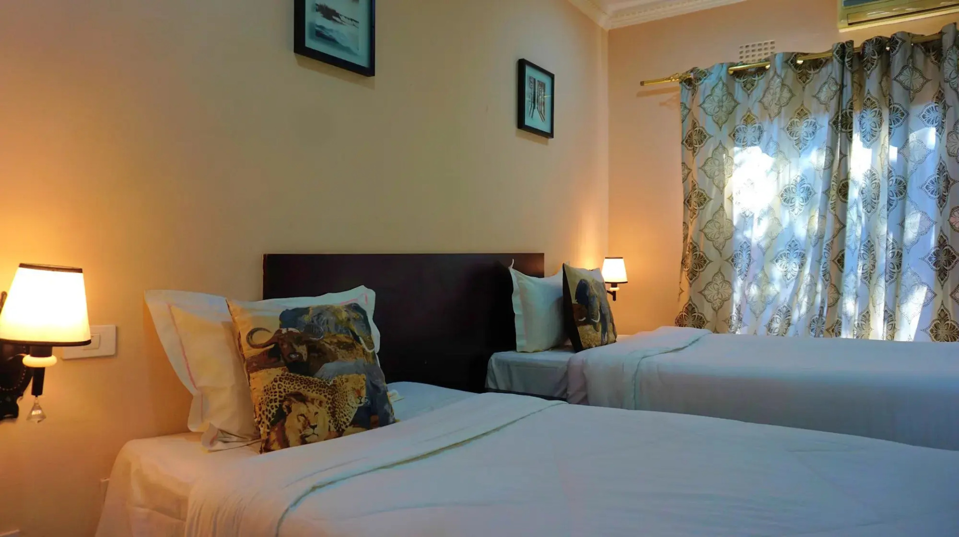 Tasha Lodge and Tours