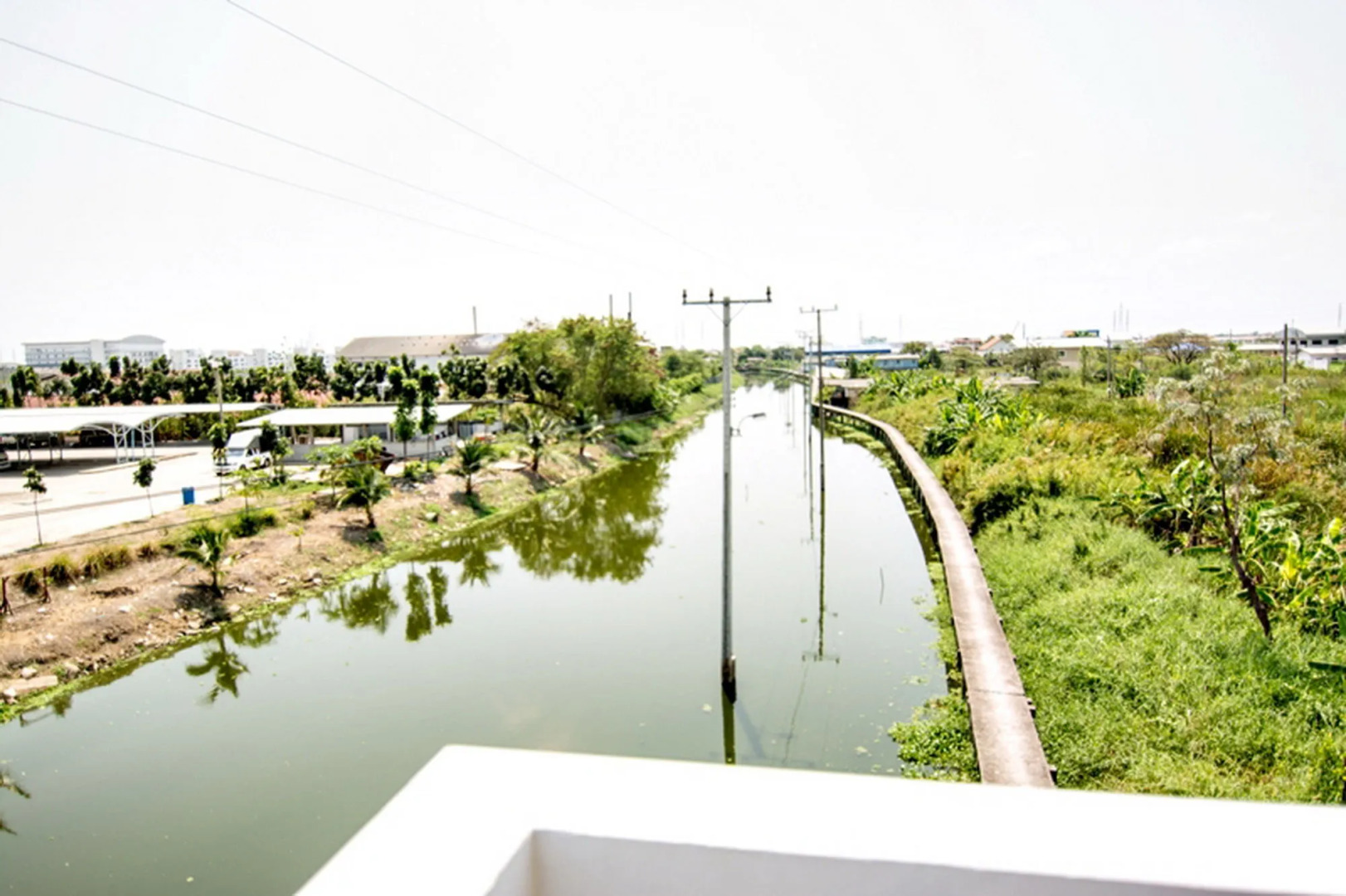 At Ease Hotel Suvarnabhumi