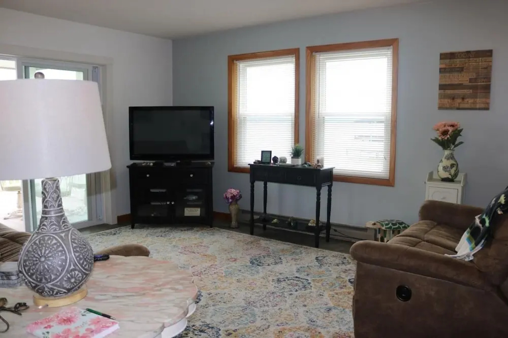 2729 Willow Ave. 3 Bedroom Condo