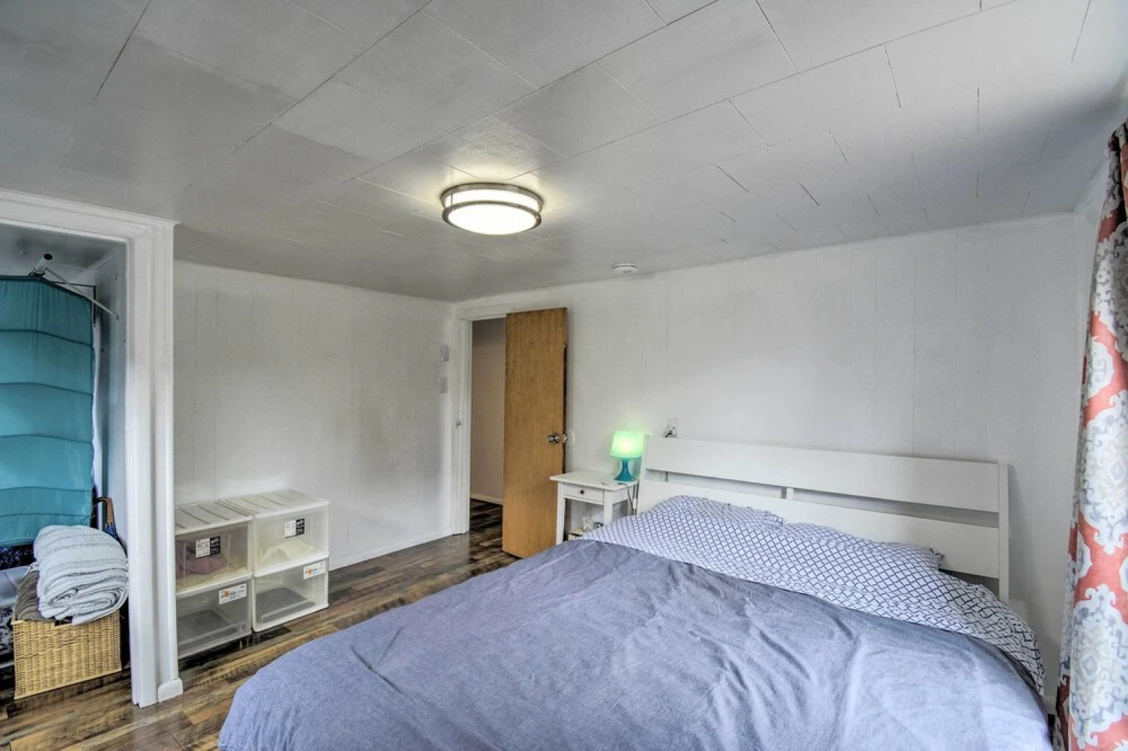 Inviting Bremerton Home Near Hiking & History