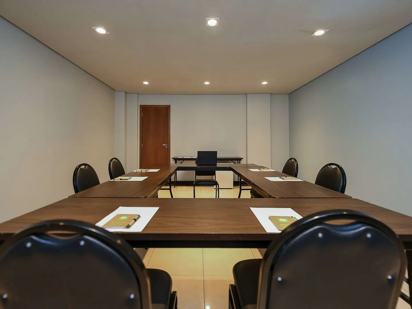 Golden Tower Express Araraquara by Fênix Hotéis