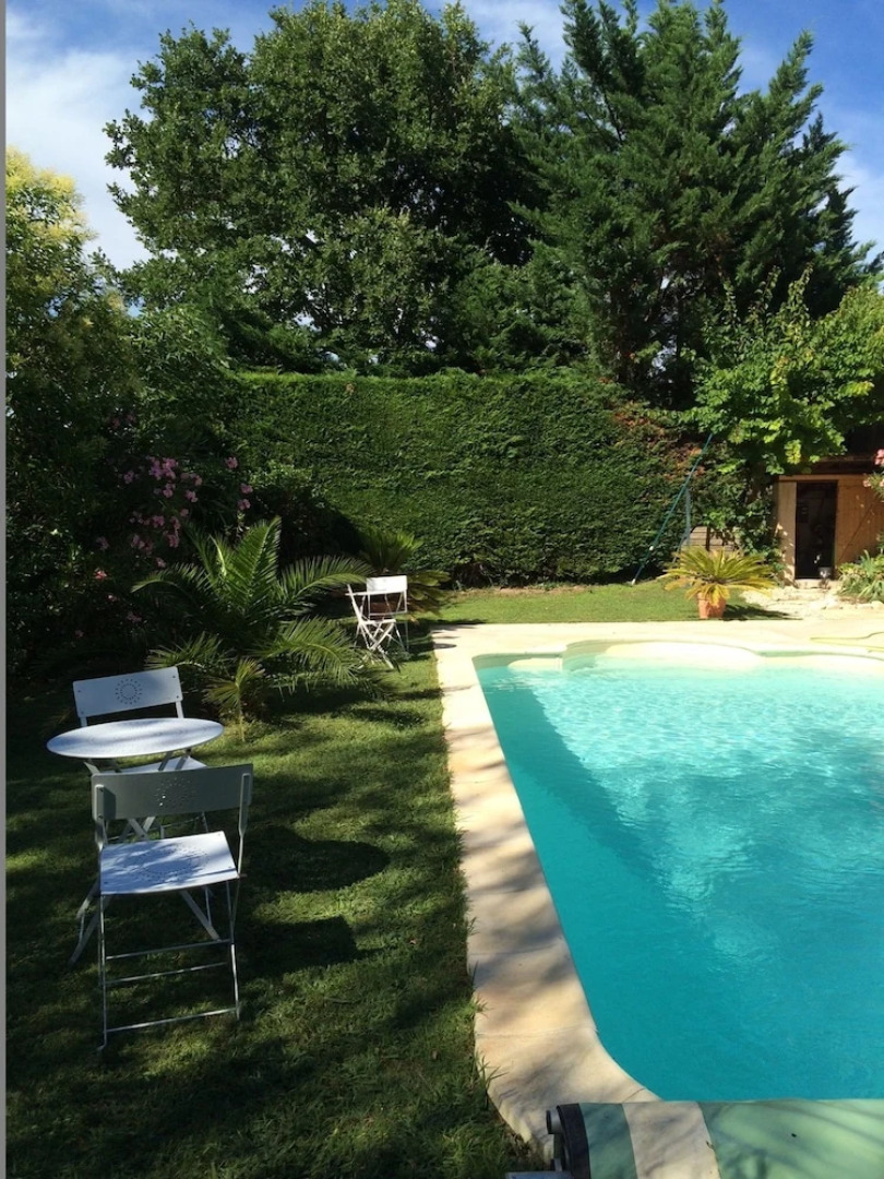 Villa With 3 Bedrooms in Taillades, With Wonderful Mountain View, Priv