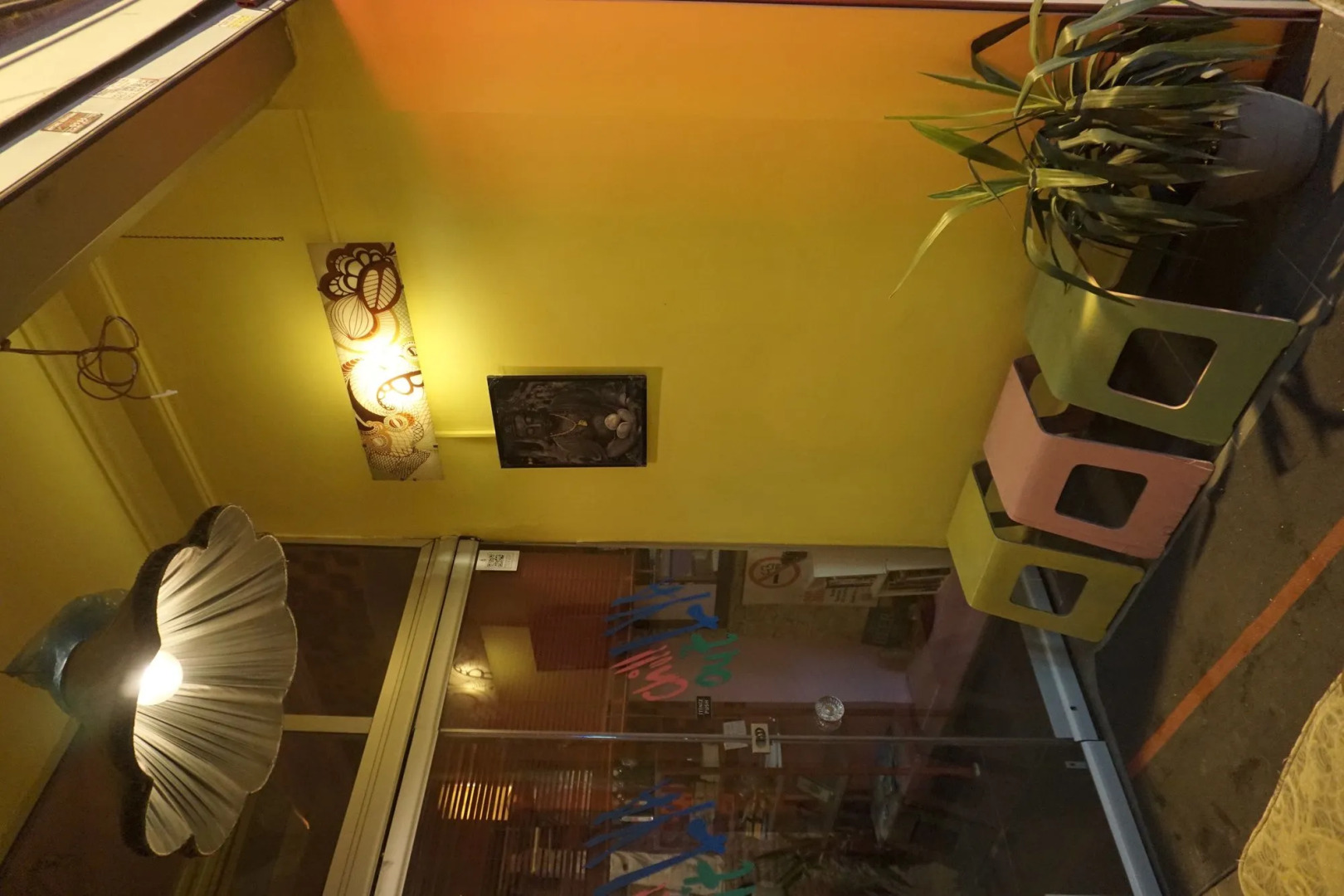 Chilloutlya Hostel&Bar