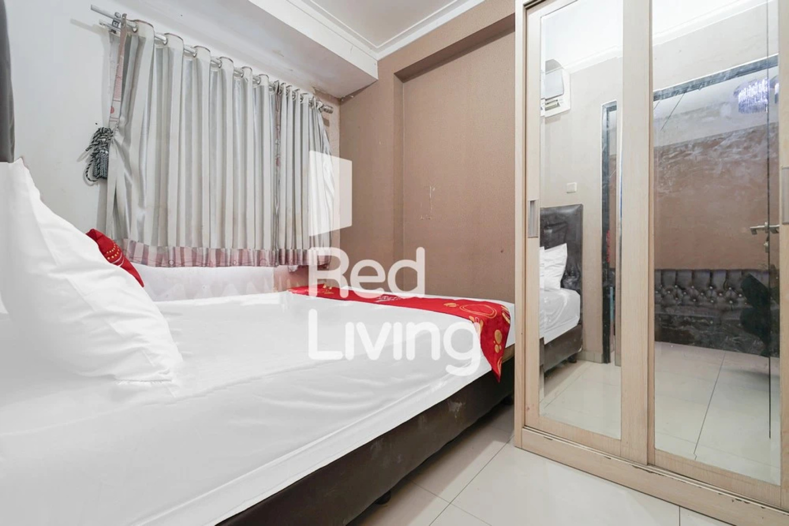 RedLiving Apartemen Paragon Village Karawaci - Ujang Rooms