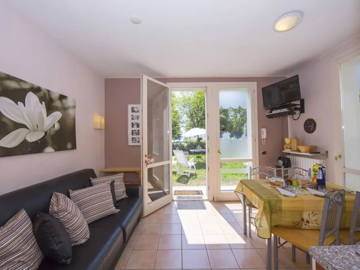 Modern Furnished Apartment With a Nice Terrace