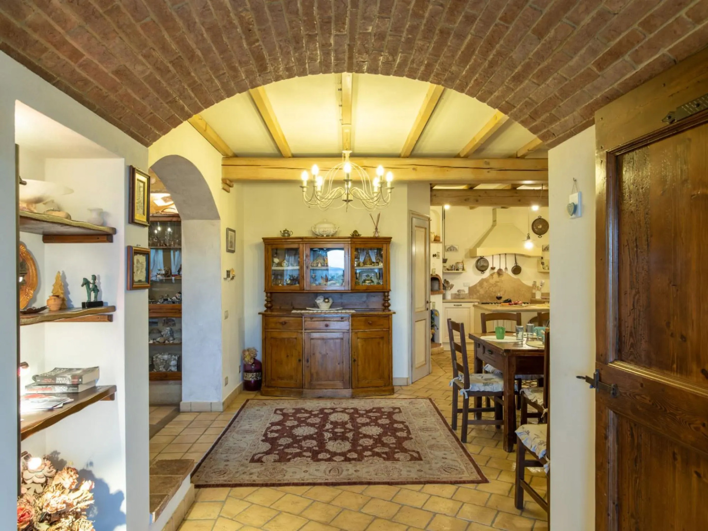 Beautiful villa immersed in the Tuscan countryside with private swimming pool and sauna-Villa L' Elsa