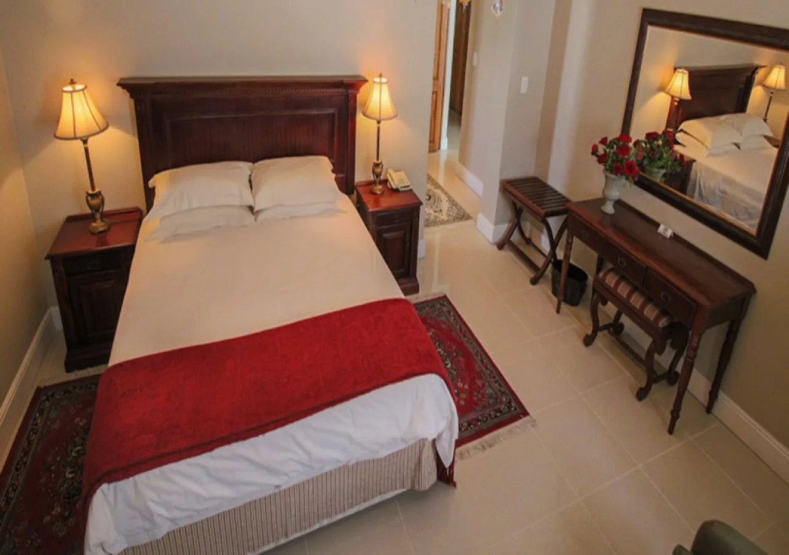 The Victorian 1906 Hotel