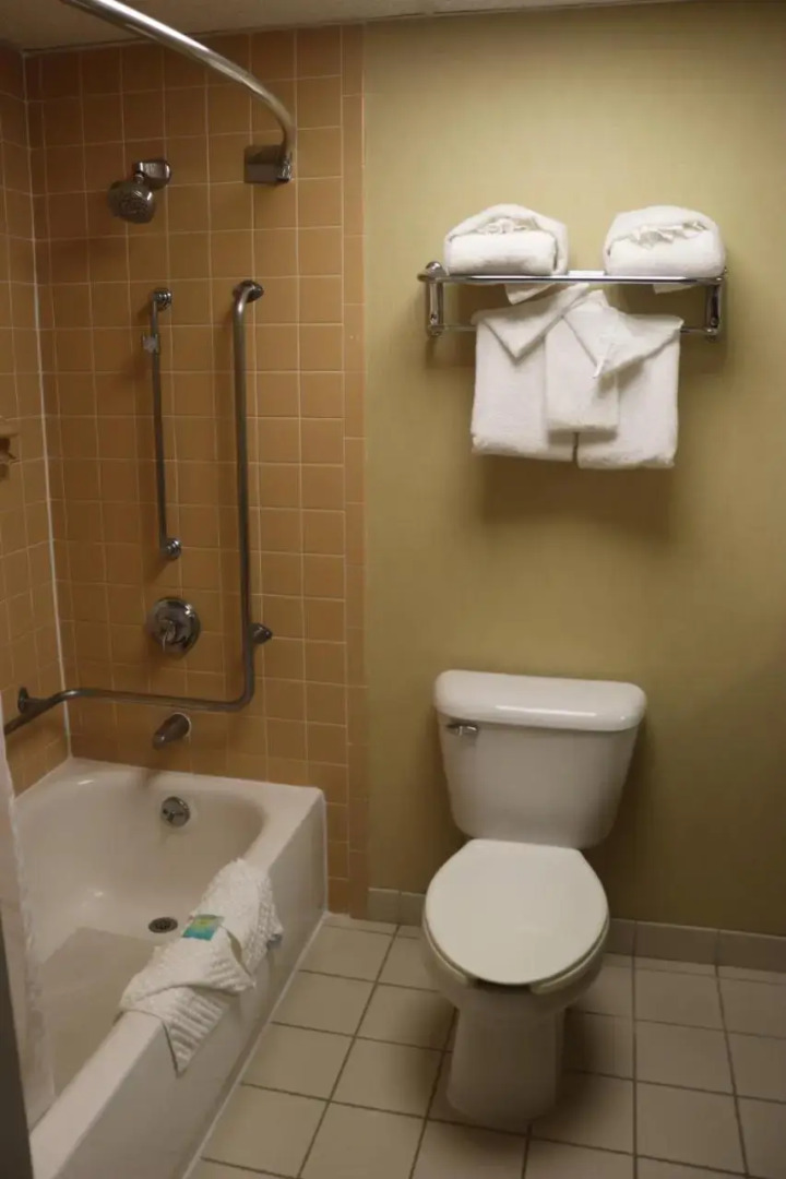 Ramada - Bradley Airport