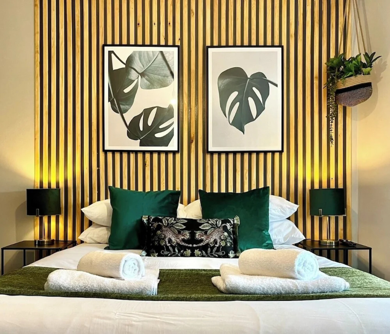 Central Ellesmere -sleeps2 - Parking - Petfriendly