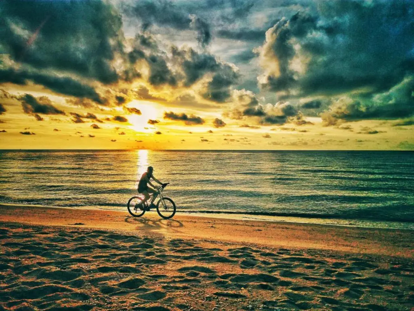 Khanom Beach Residence Sea & Mountain View Rental - 2 Bedrooms