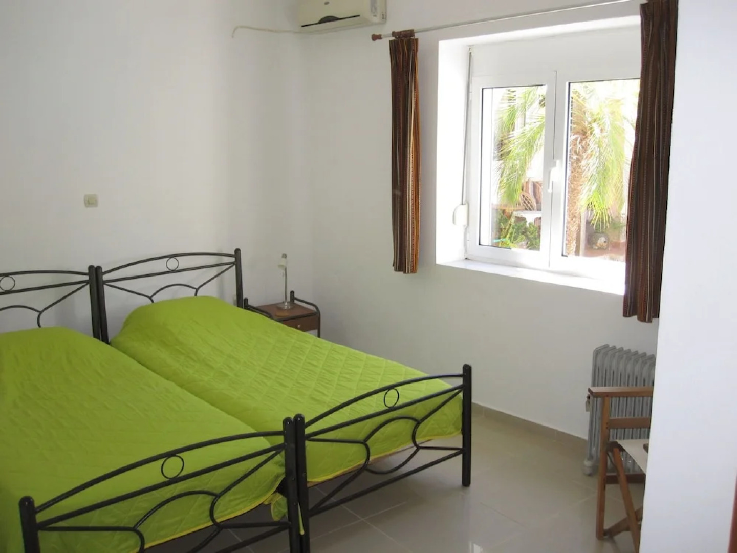 Luxurious Holiday Home in Vamos Plaka With Swimming Pool