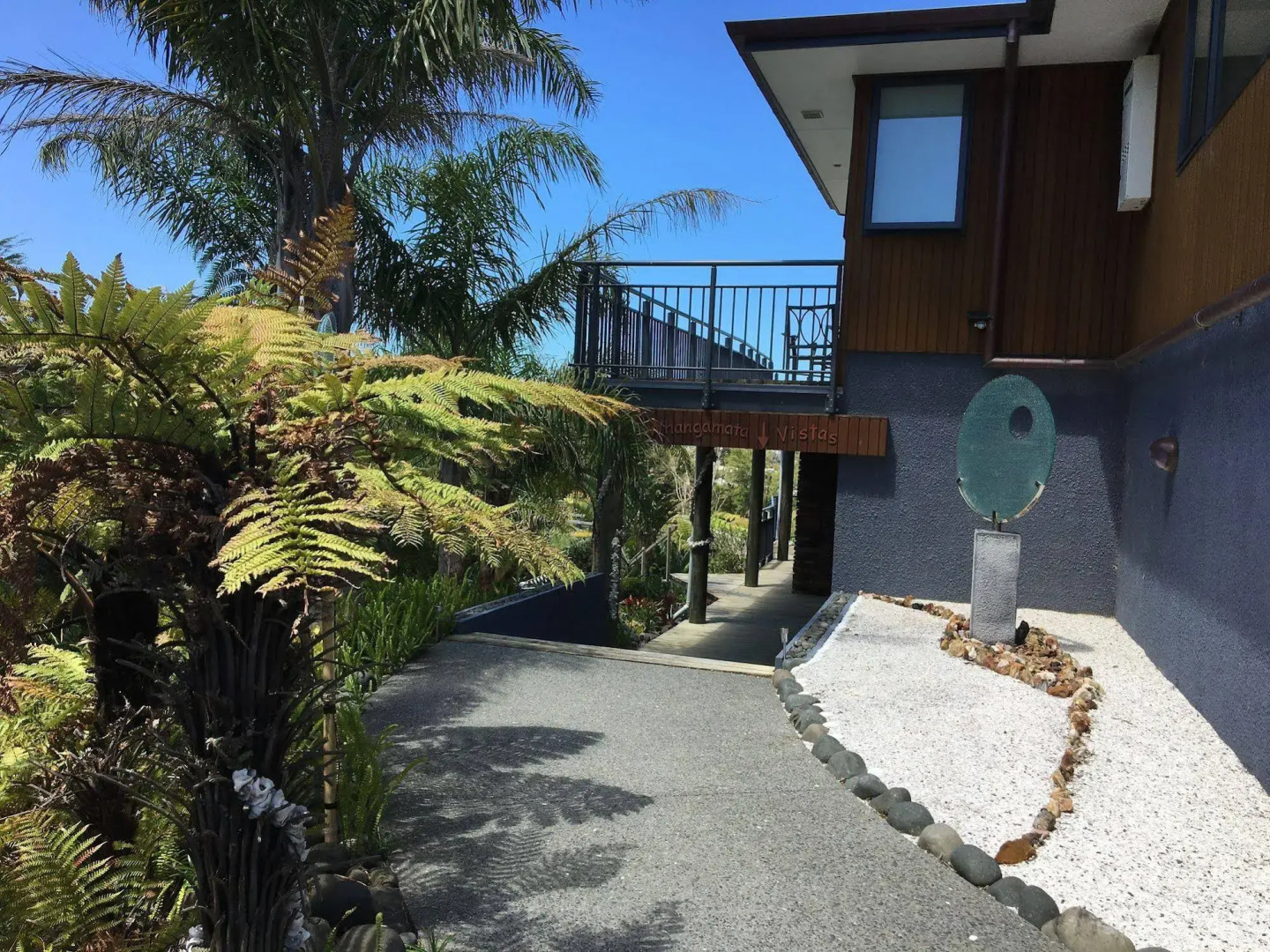 Whangamata Vistas B&B