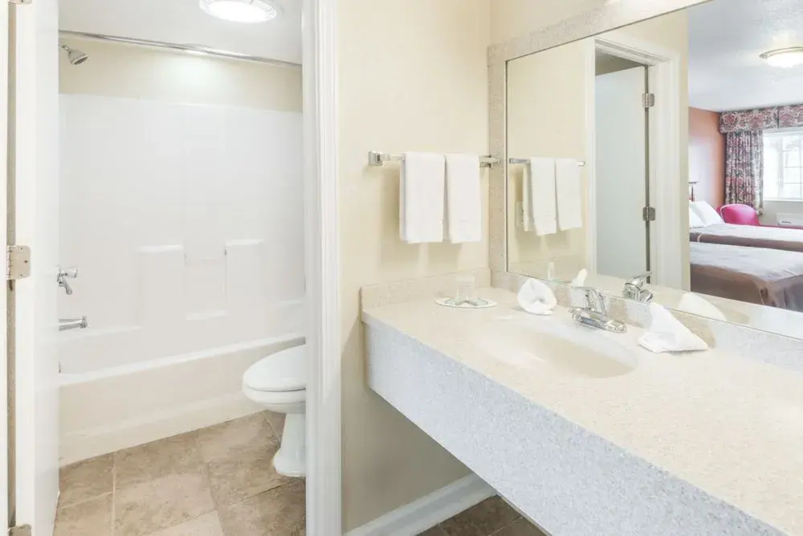 Travelodge Grove City