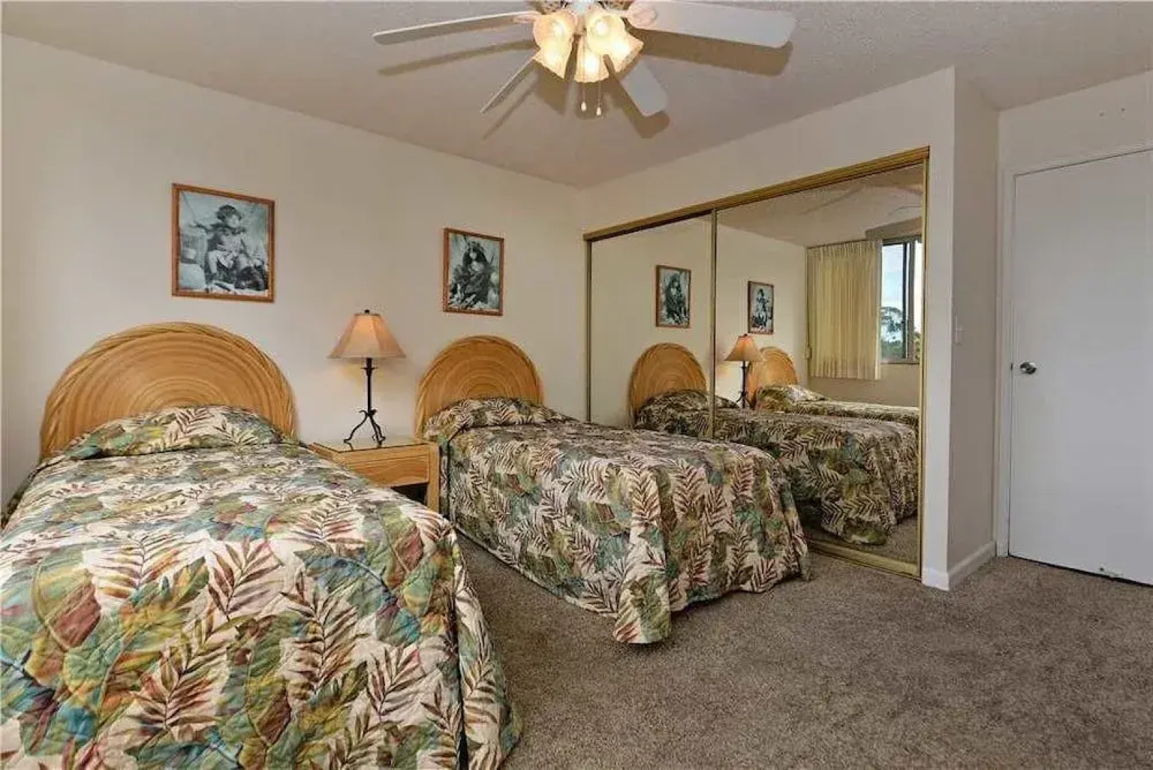 Royal Kahana 1012 by RedAwning