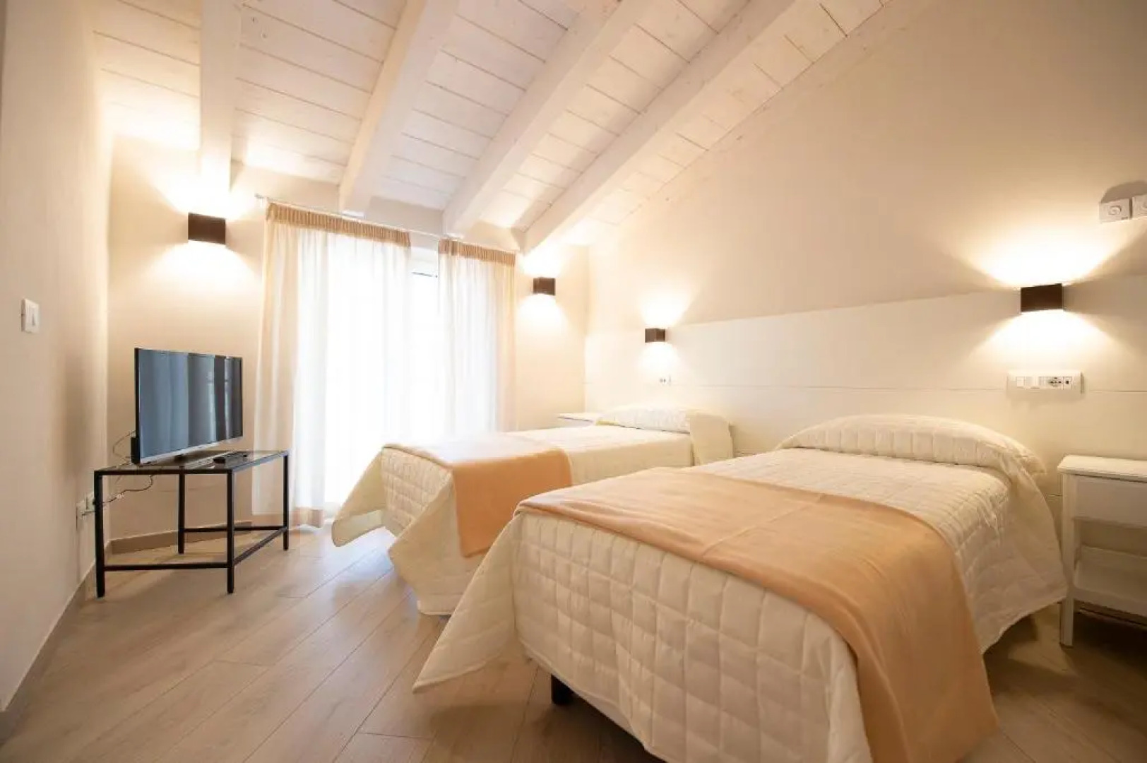 Villino Micol camere a due passi dal mare